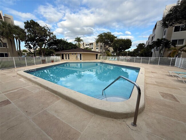 Building Photo - 7720 Camino Real