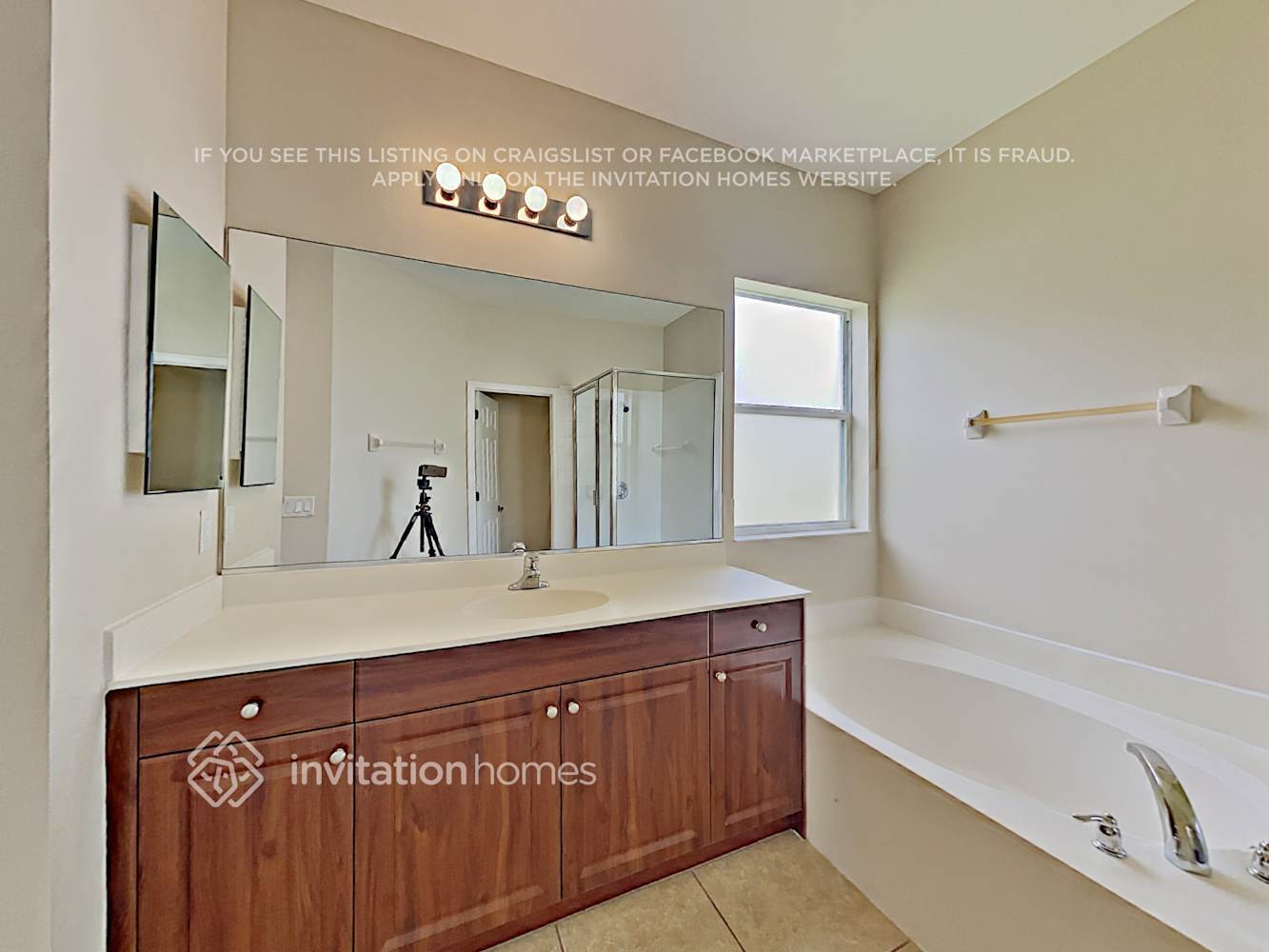 Building Photo - 4919 Torrey Pines Run