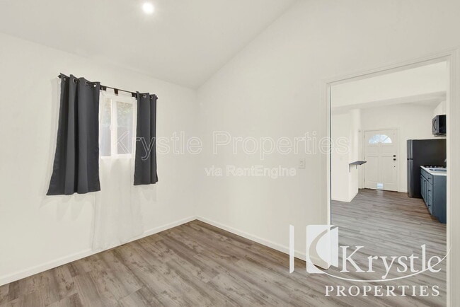 Building Photo - 215 Central Ave