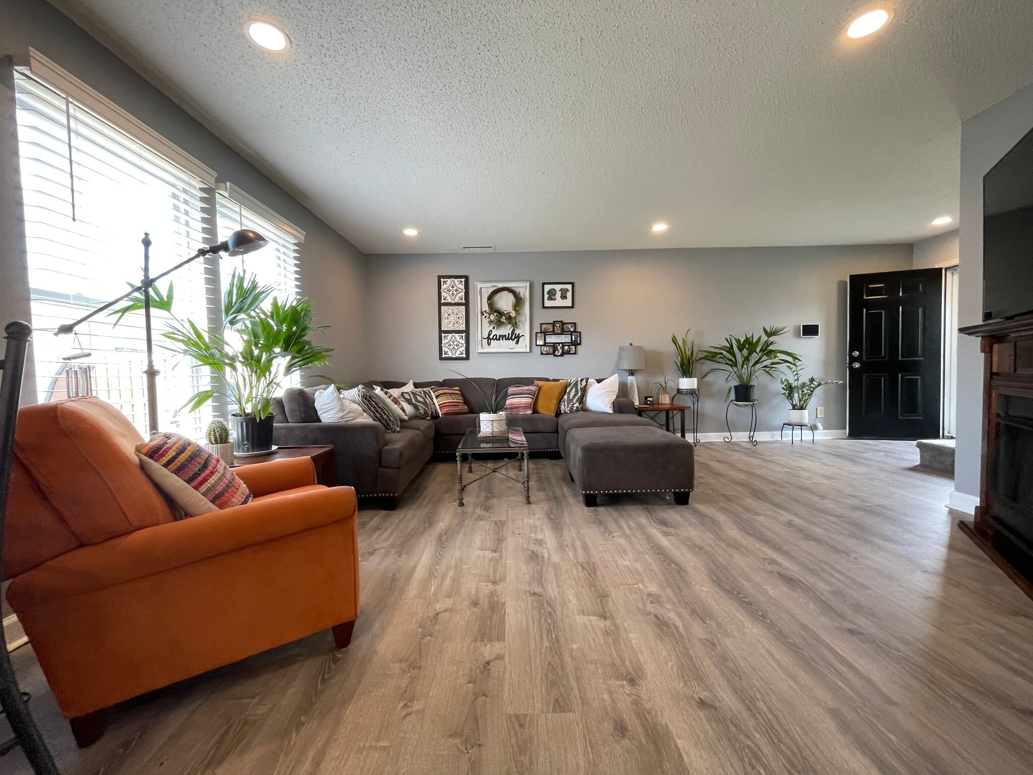 Building Photo - 8153 S Firefly Dr