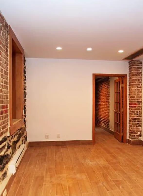 Building Photo - E. 52nd St, 2nd Ave