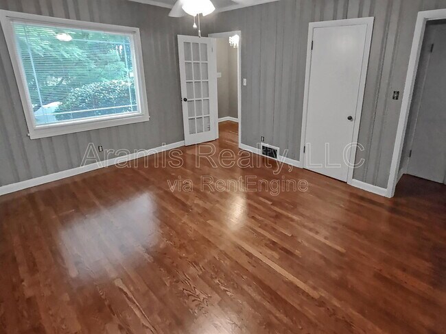 Building Photo - 1457 Clairmont Rd