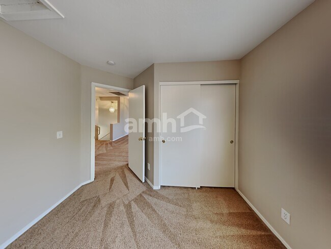 Building Photo - 7227 E Navarro Ave