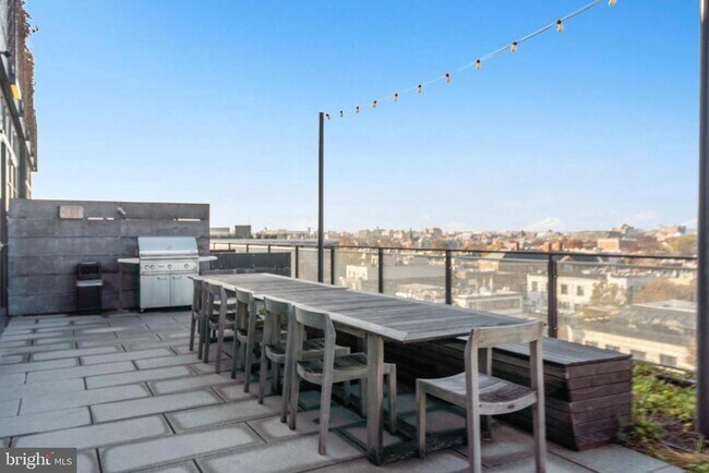 Building Photo - 2030 8th St NW