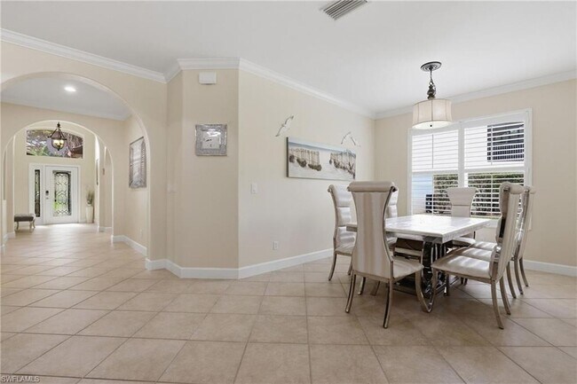Building Photo - 13818 Farnese Dr