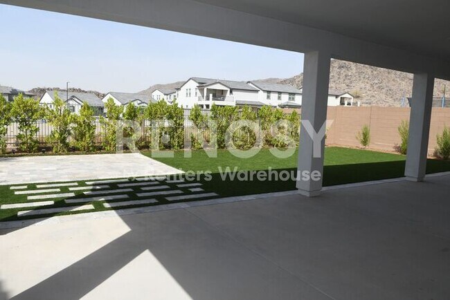 Building Photo - Almost New 4 Br+Den+Loft 3.5 Ba 3 Cg in Sienna Hills Next to Verrado in Buckeye
