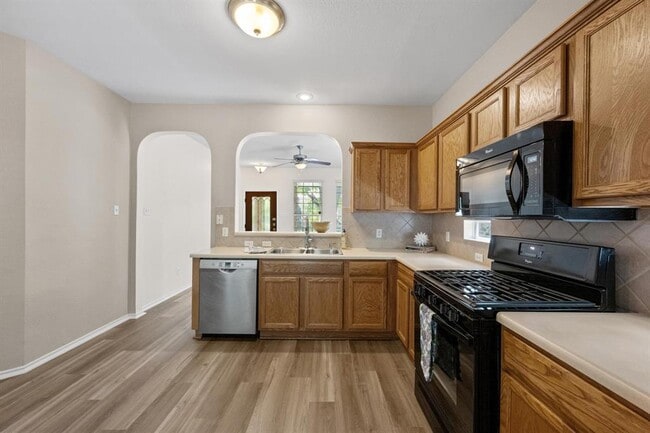 Building Photo - 2113 Campfield Pkwy