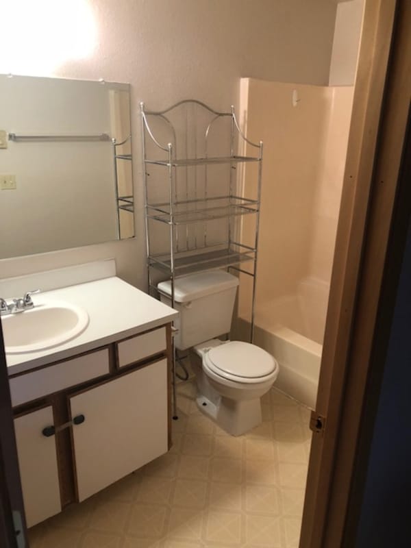 Building Photo - 2933 SE 38th Ct