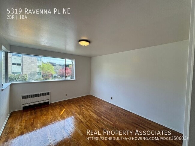Building Photo - 5319 Ravenna Pl NE