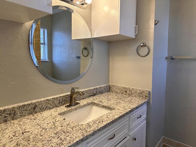 Building Photo - 503 Egret Ln