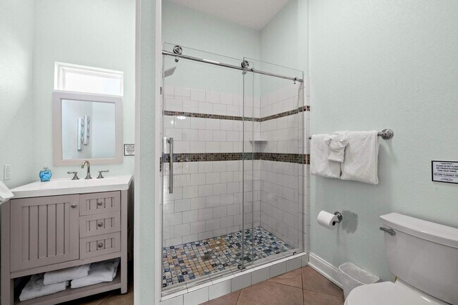 Building Photo - 4431 Luke Ave