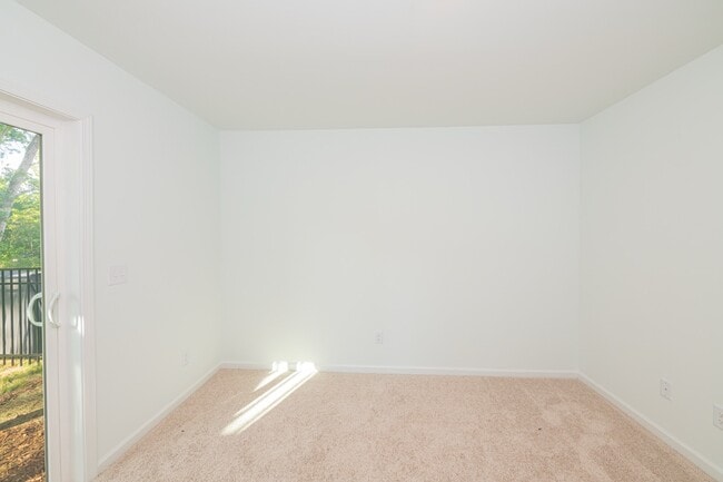 Building Photo - 815 Freston Rd