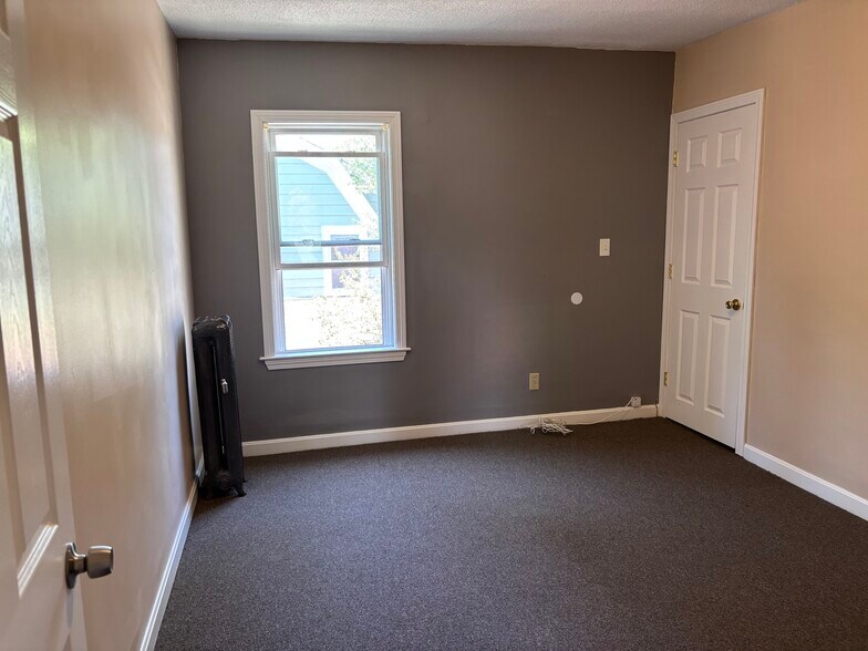 bedroom 3 - 2 Parkin Ave