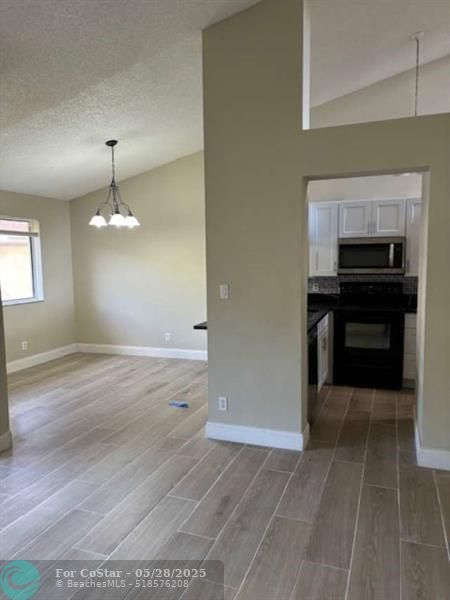 Building Photo - 1068 Coral Club Dr