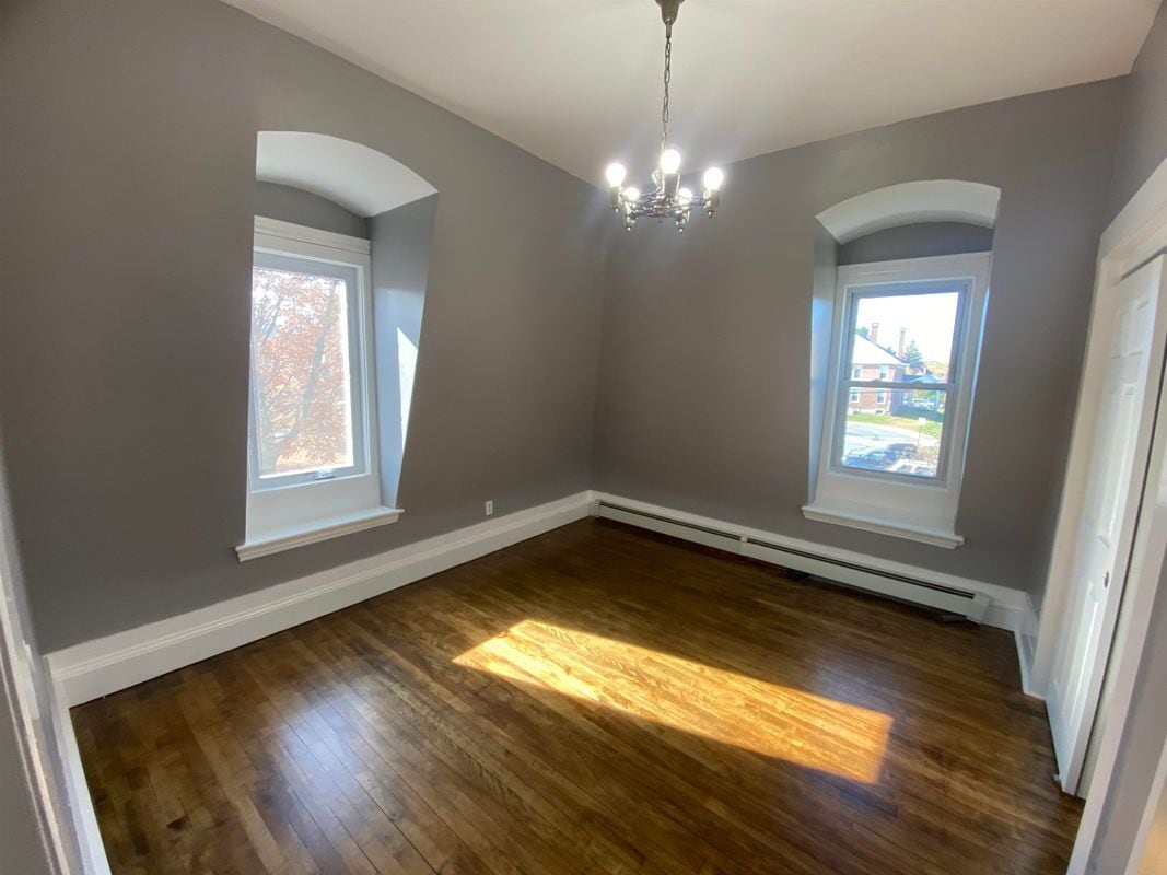 Building Photo - 158 Broad, 2