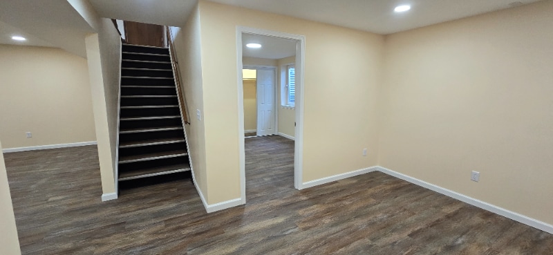 Building Photo - 409 Oak Park Dr