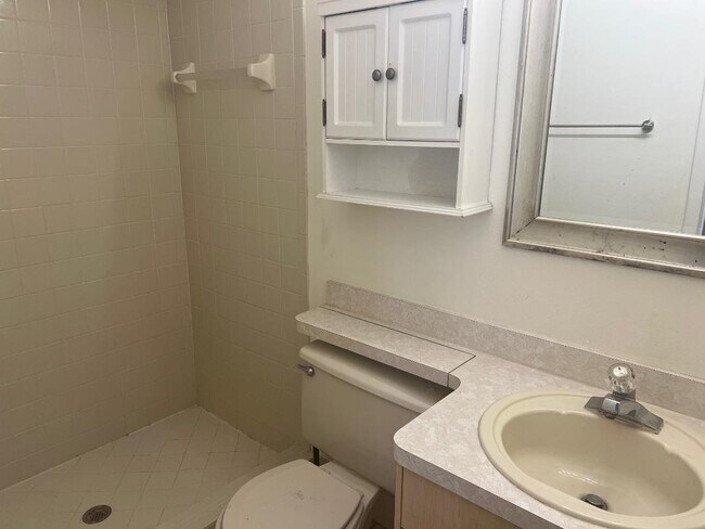 Building Photo - 12325 Villager Ct