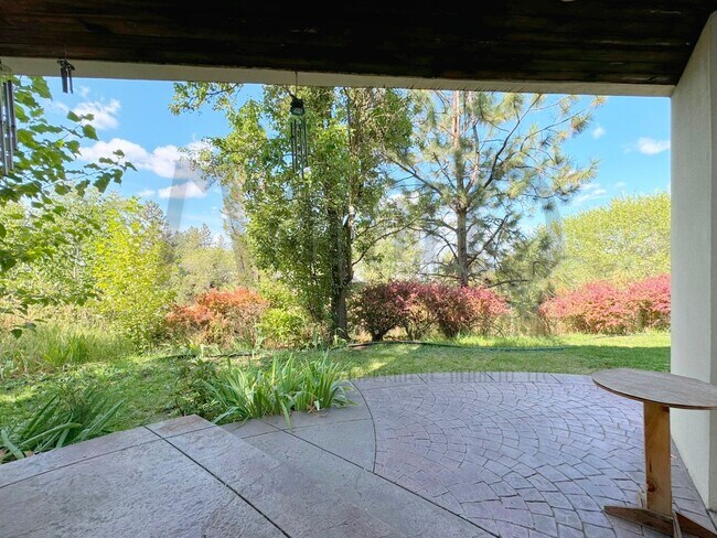 Building Photo - Unique Jon Sayler Designed Townhome