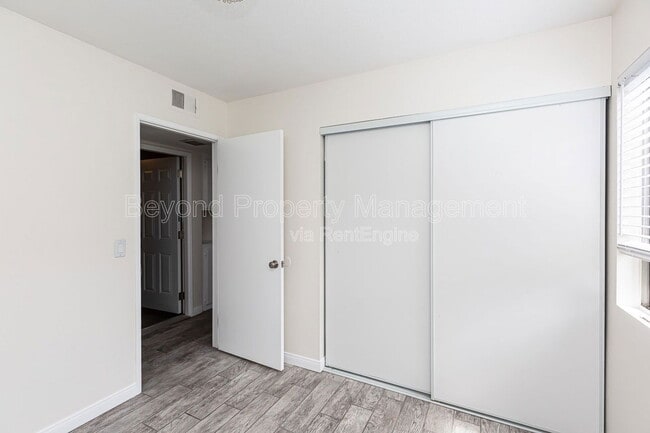 Building Photo - 3661 Cactusview Dr