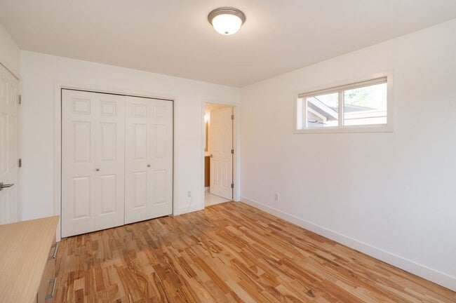 Building Photo - Quintessential Bend Living - 3 Bed | 2 Bat...