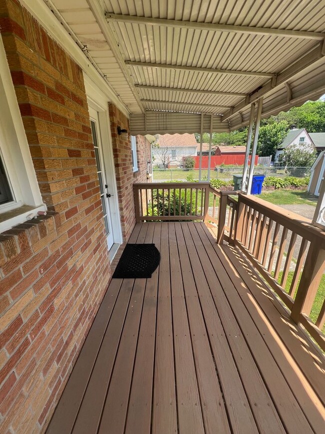 Building Photo - Solid ranch home