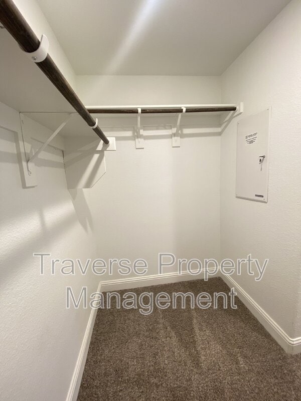 Building Photo - 115 Peach Orchard Ln