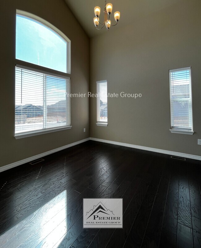 Building Photo - 10812 Yuba Dr