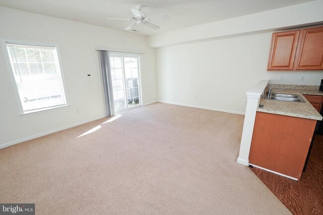 Building Photo - 403 Parkview Ct