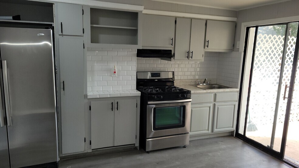 Building Photo - 6116 Palisade Ave