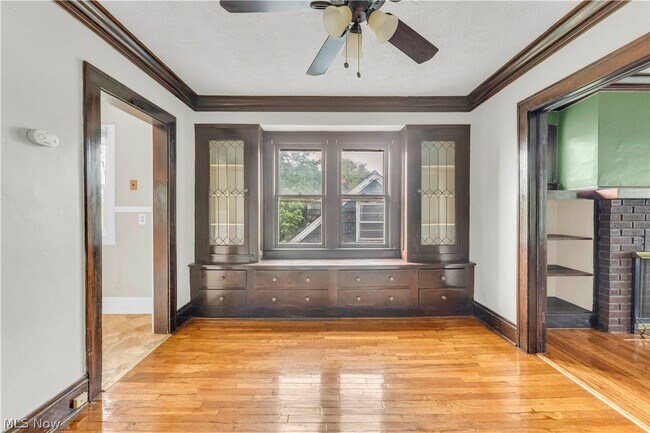 Building Photo - 1467 Larchmont Rd