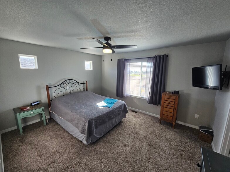 Building Photo - 8127 Burl Wood Dr