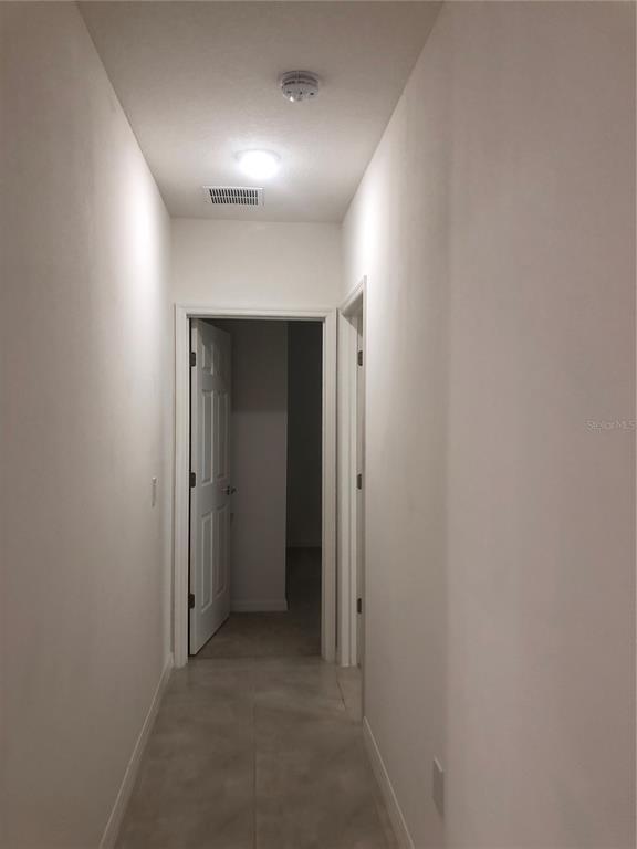 Building Photo - 3211 Silver Fin Way