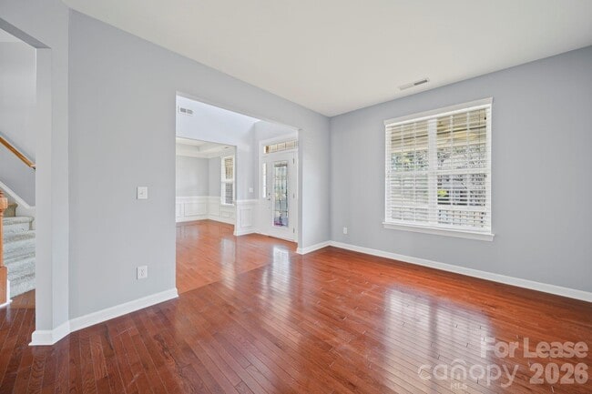 Building Photo - 704 Springwood Dr