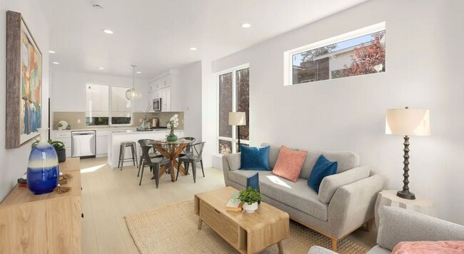 Building Photo - 911-B N 98th St