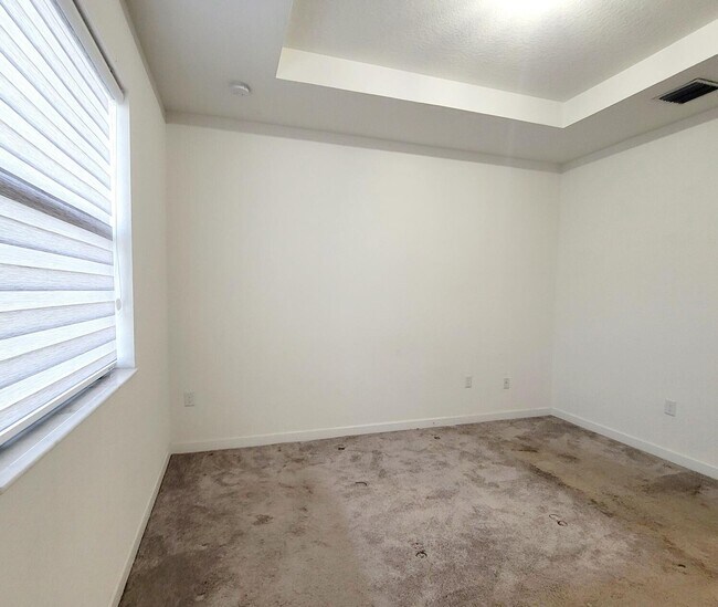 Building Photo - 20756 NE 5th Ct