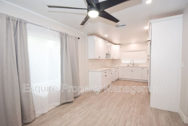 Building Photo - 522 N 12th St
