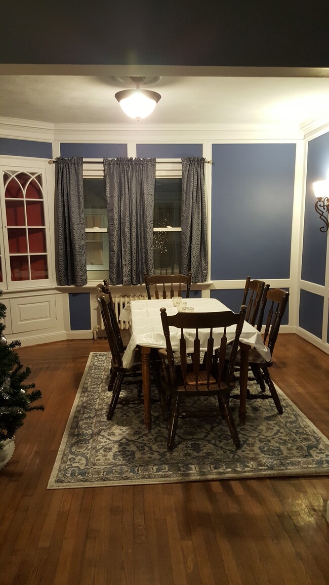 Dining Room - 14 Miles Ave