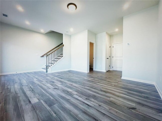 Building Photo - 2676 Whistler Wy NE