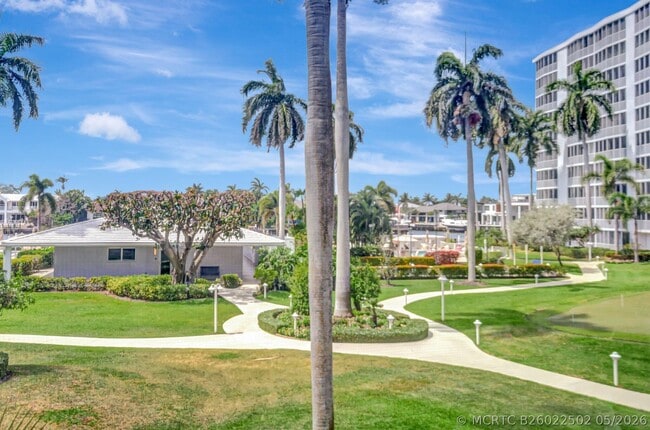 Building Photo - 3224 S Ocean Blvd
