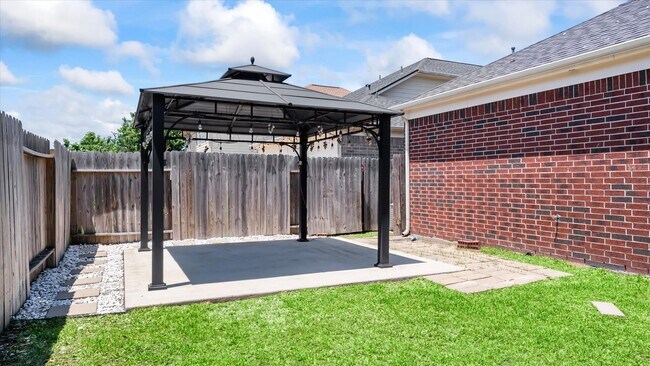 Building Photo - 9954 Knob Hollow Way