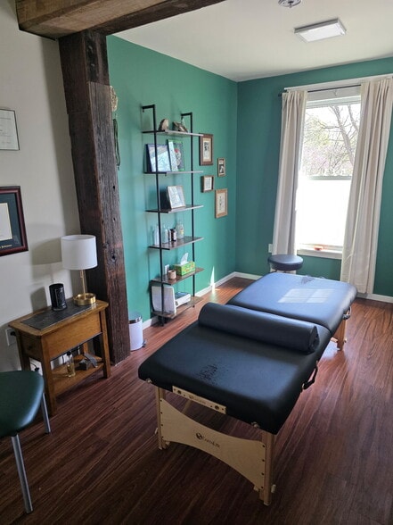 Room 3 - 2027 Slaterville Rd