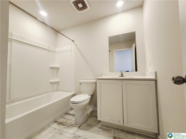 Building Photo - 7699 Clayton Ave