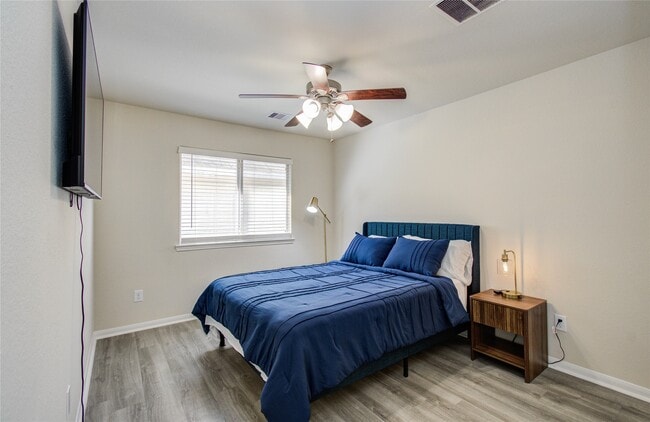 Building Photo - 3306 Inverness Path Lane