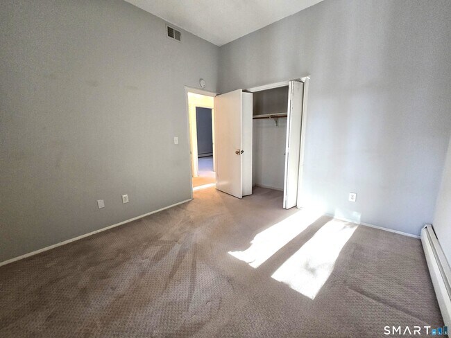 Building Photo - 7 Staunton Ct