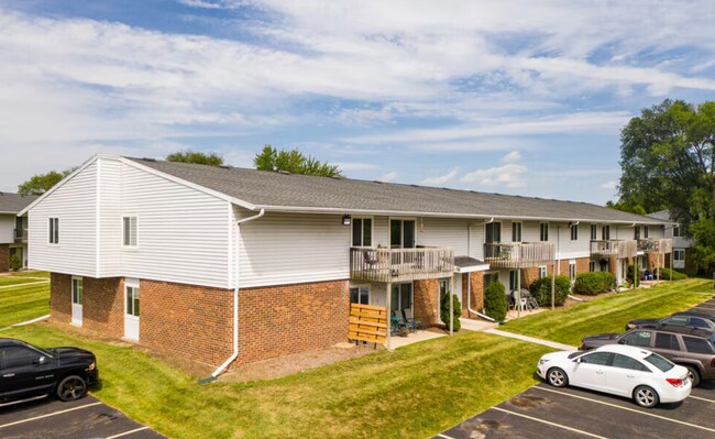 Building Photo - 1205 Emerald Terrace