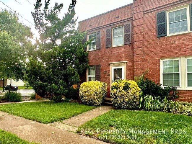 Building Photo - 1510 S Edgewood St