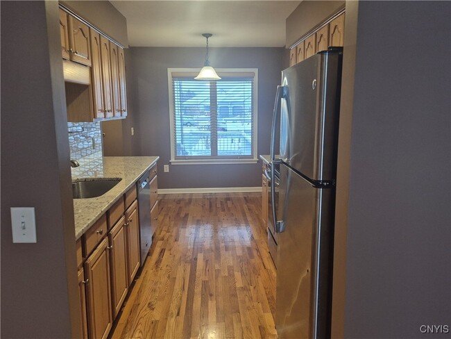 Building Photo - 100 Midlake Cir