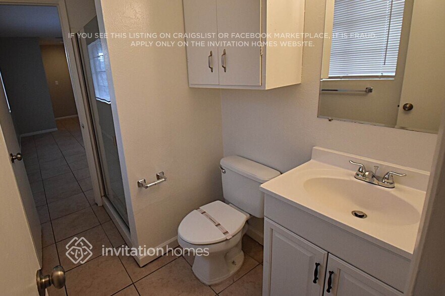 Building Photo - 3335 W McLellan Blvd