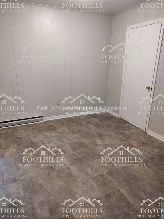 Building Photo - 223 Mulberry Ave