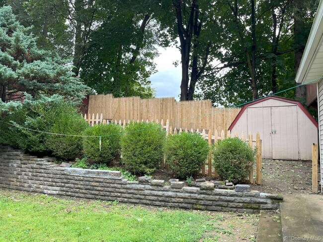 Building Photo - 8 James St